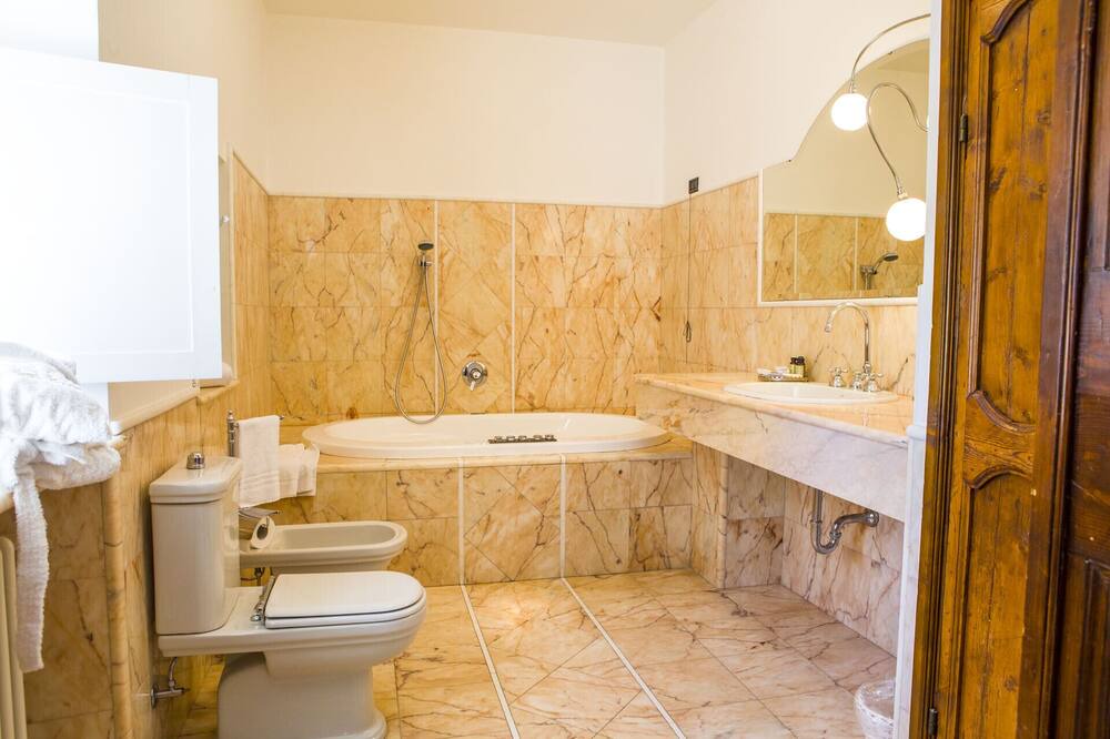 Photo of Bathroom in Montemaggiore al Metauro