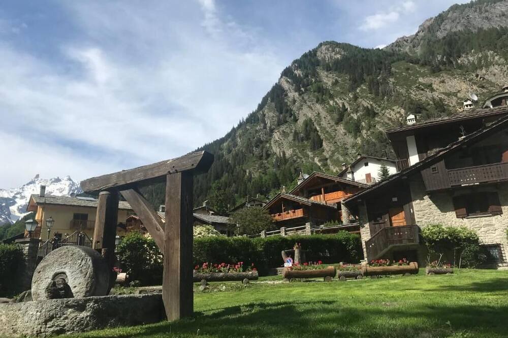 Photo of Outdoor in Pallusieux
