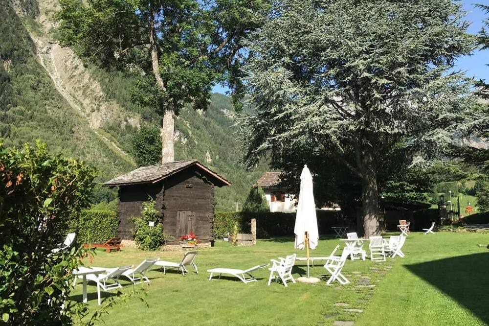 Photo of Outdoor in Pallusieux