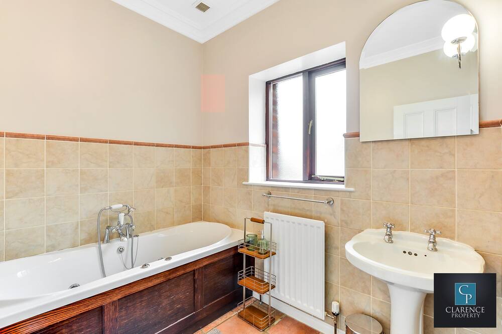 Photo of Bathroom in Eglinton