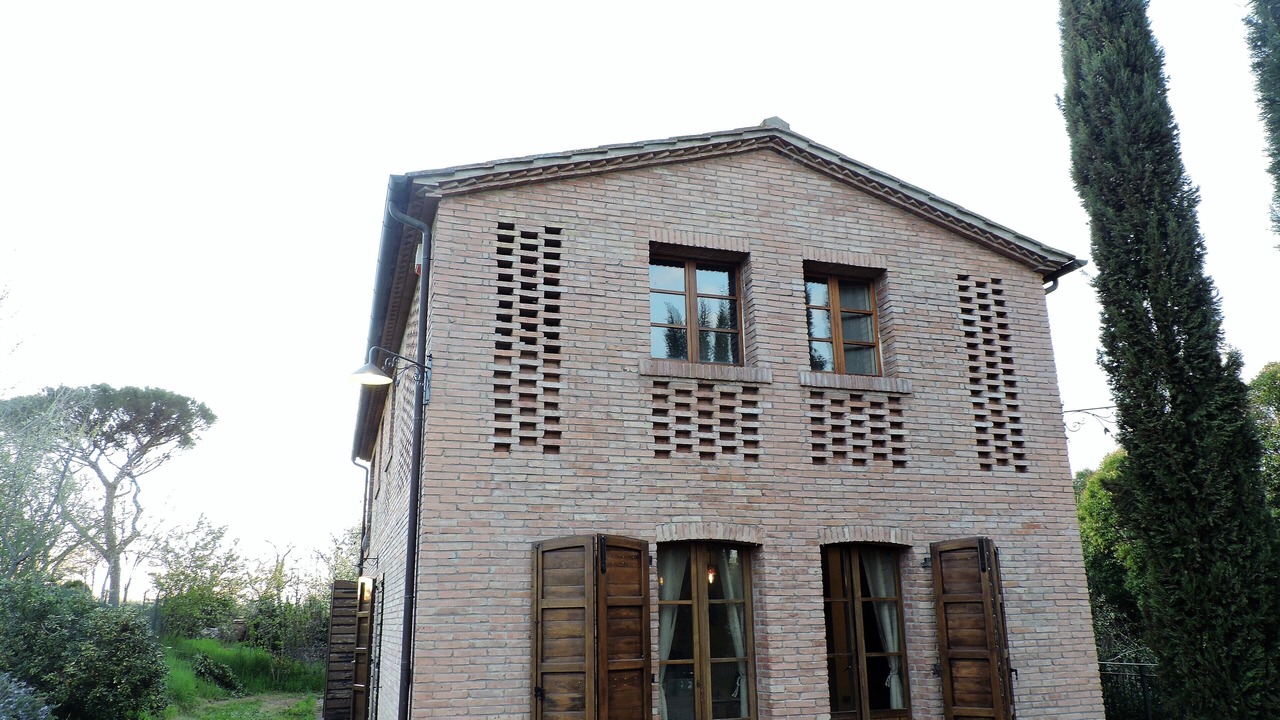 Photo of Buildings in Ponte a Tressa