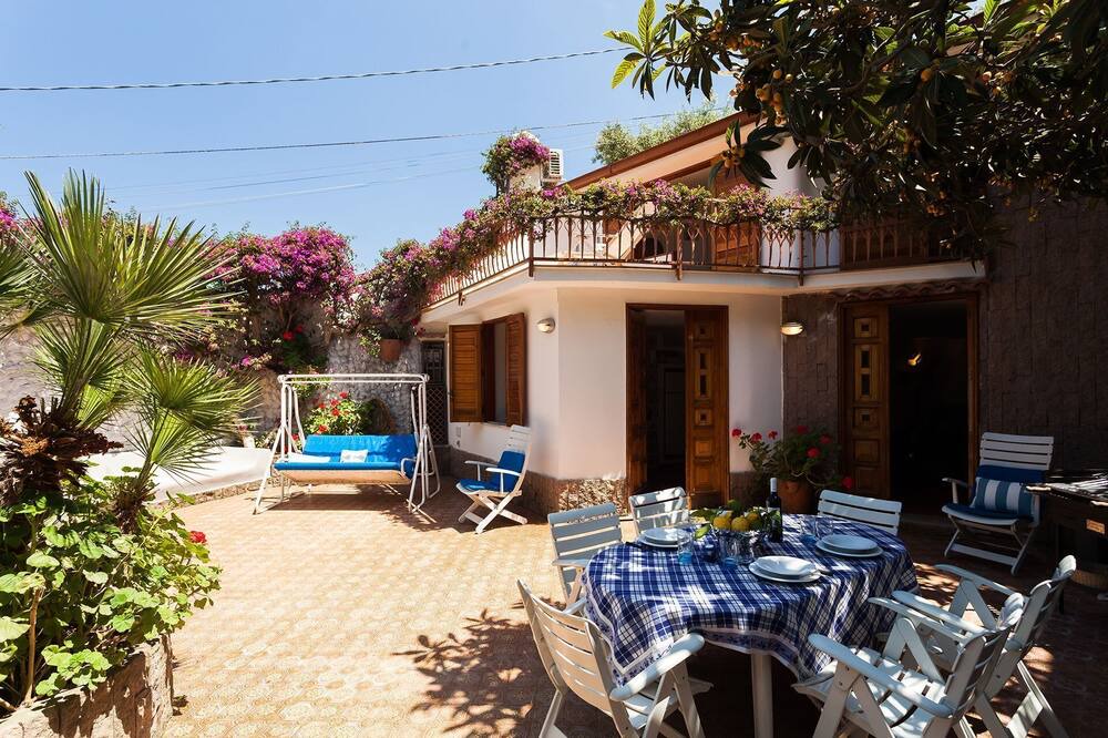 Photo of Patio Balcony in Marina di Puolo