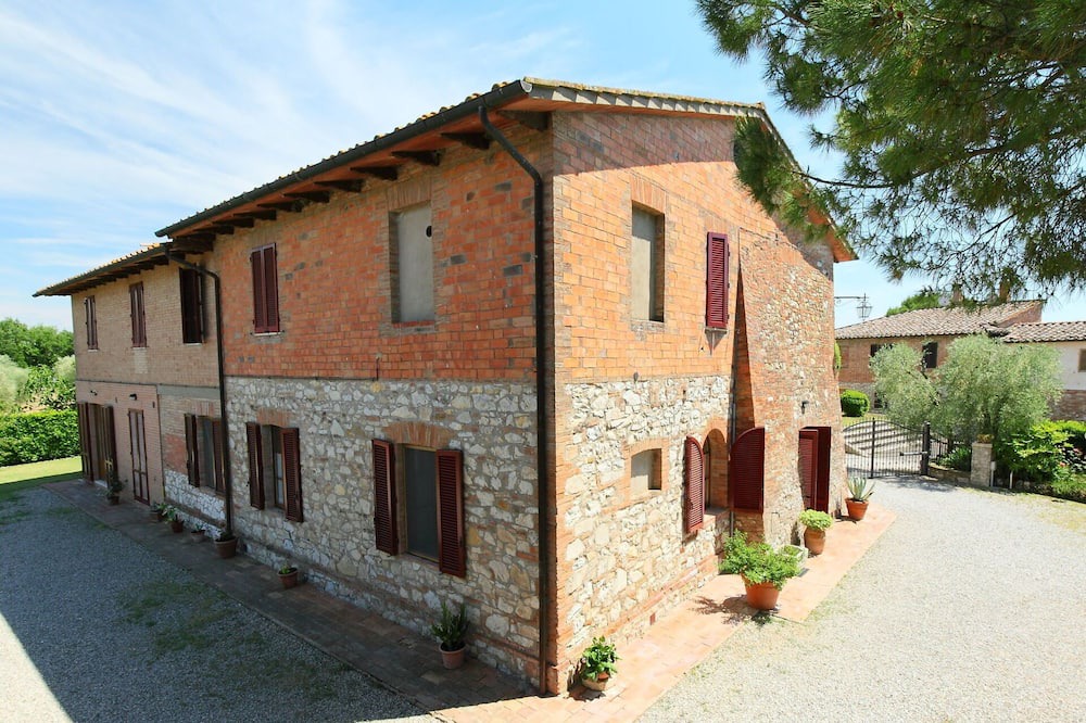 Photo of Others in Guistrigona