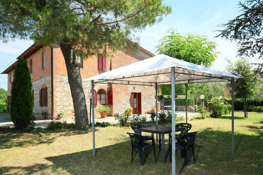 Photo of Outdoor in Guistrigona