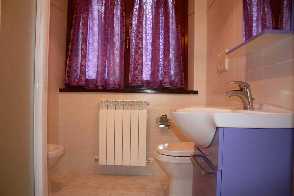 Photo of Bathroom in Acqualagna