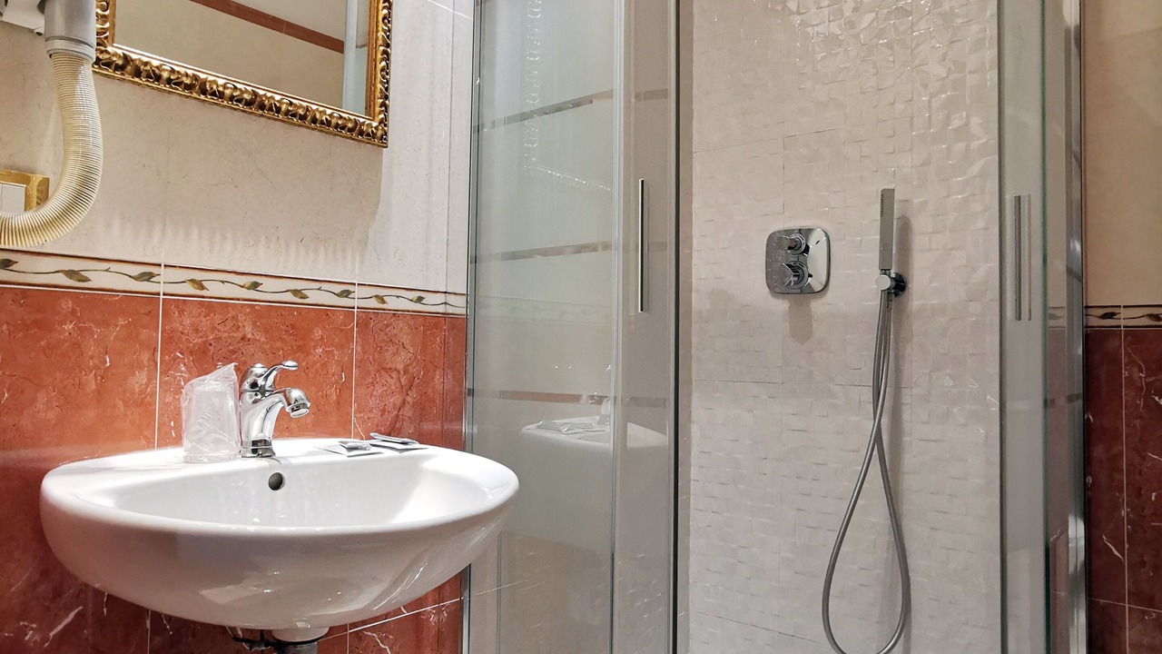 Photo of Bathroom in Esquilino