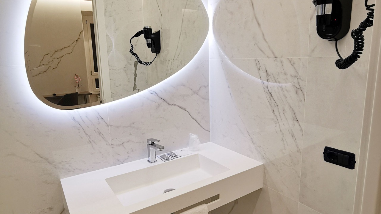 Photo of Bathroom in Esquilino