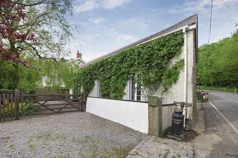 Photo of Outdoor in Crynant