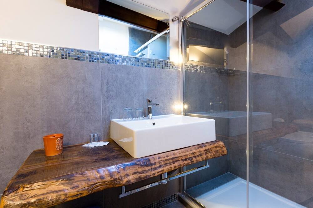 Photo of Bathroom in Montefalco