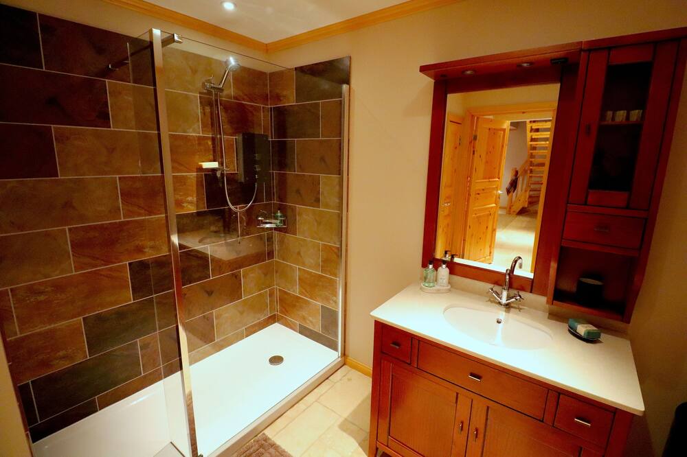 Photo of Bathroom in Craobh Haven