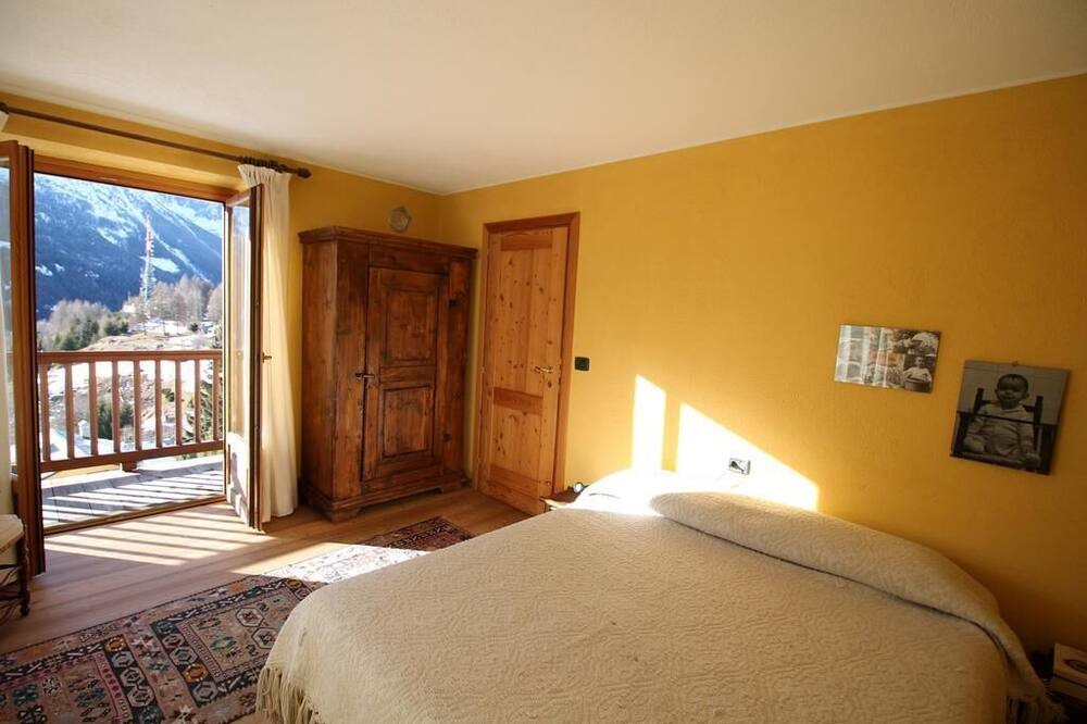 Photo of Bedroom in Gimillan
