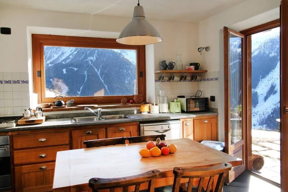 Photo of Kitchen in Gimillan