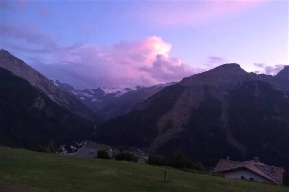 Photo of Outdoor in Gimillan