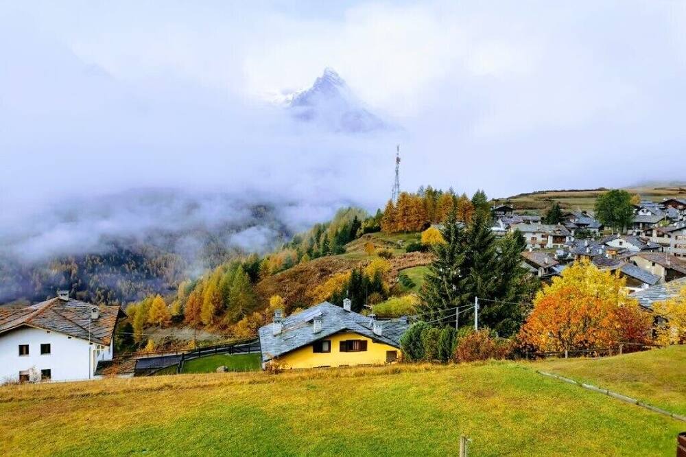Photo of Outdoor in Gimillan