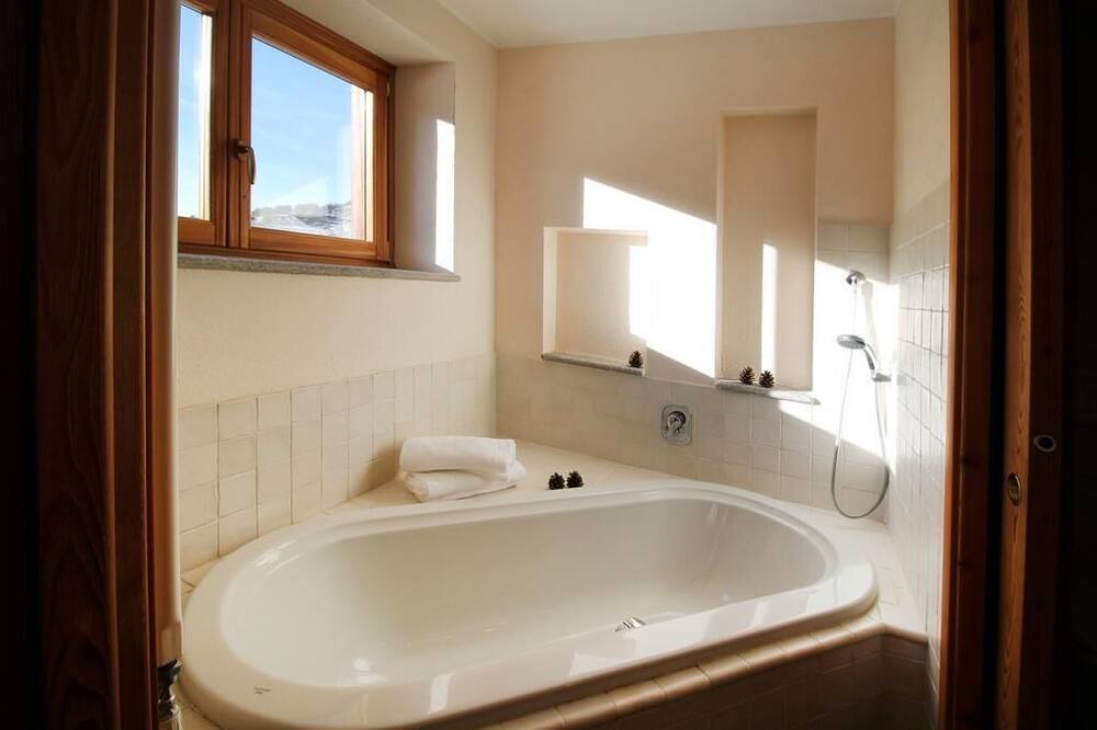 Photo of Bathroom in Gimillan