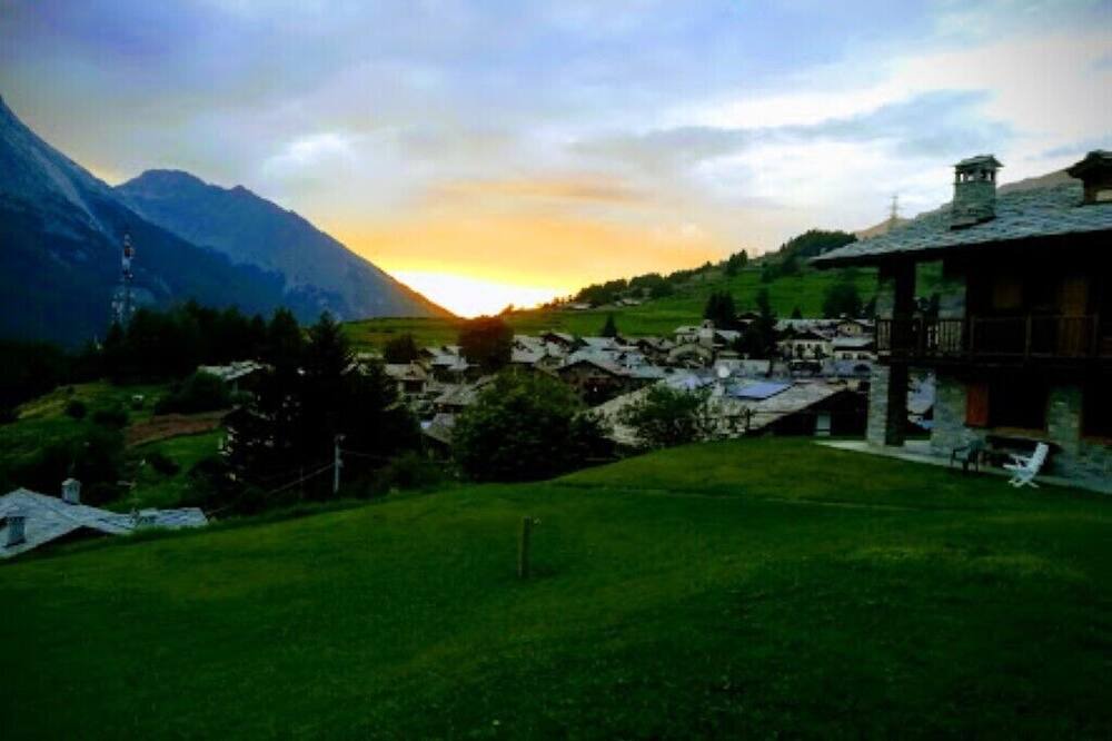 Photo of Outdoor in Gimillan