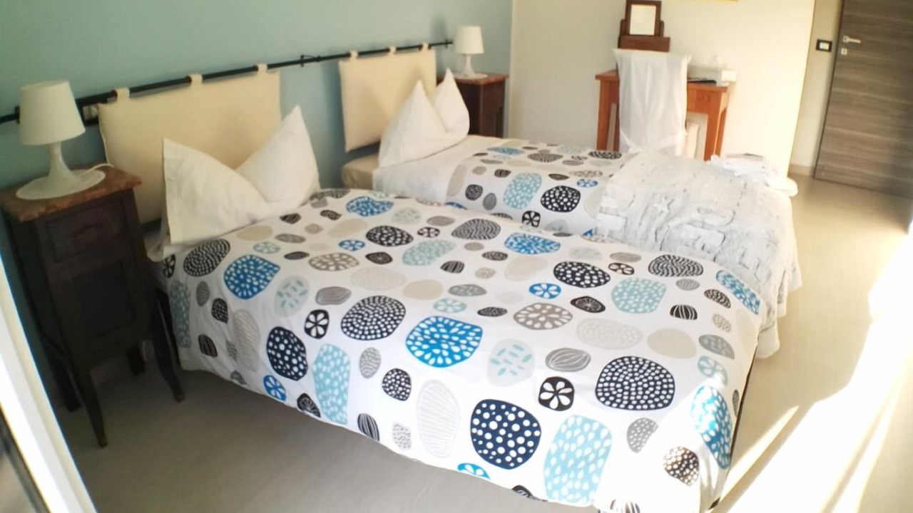 Photo of Bedroom in Brolo