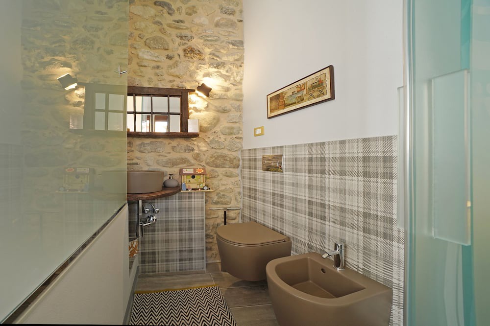 Photo of Bathroom in Cunettone-villa