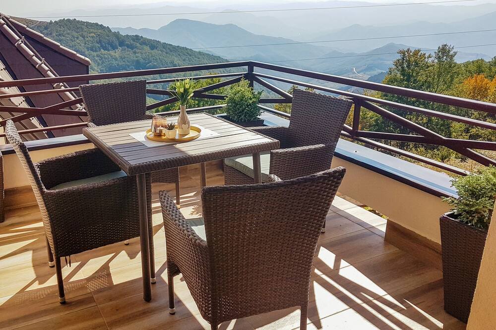 Photo of Patio Balcony in Lisina