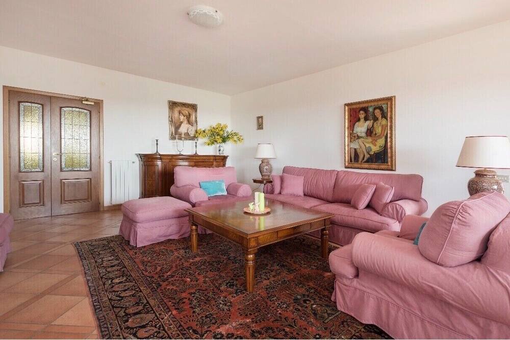Photo of Livingroom in Cerveteri