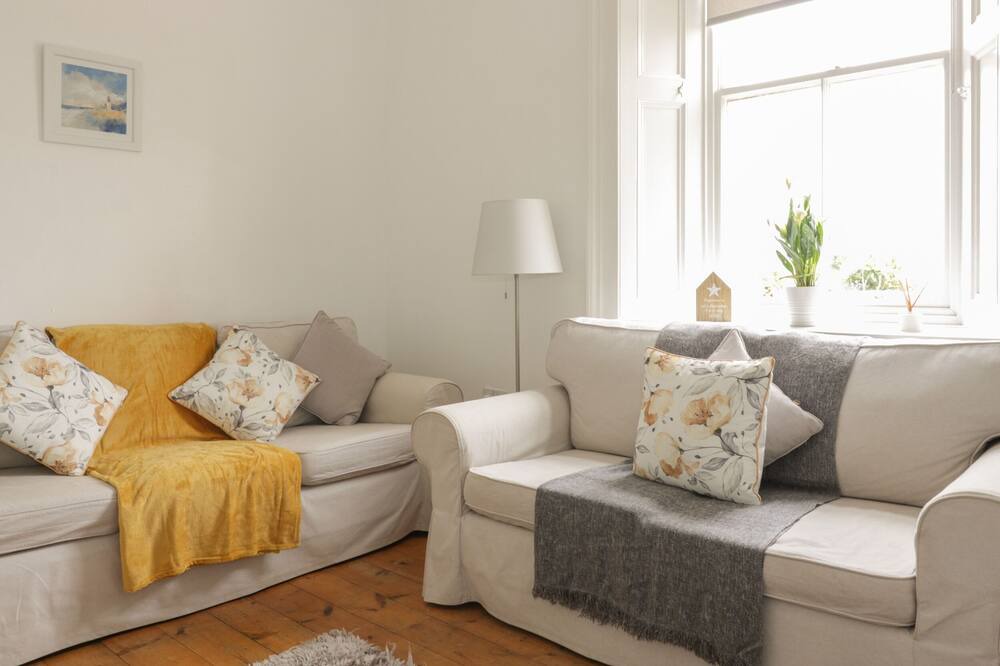 Photo of Livingroom in Dunbar