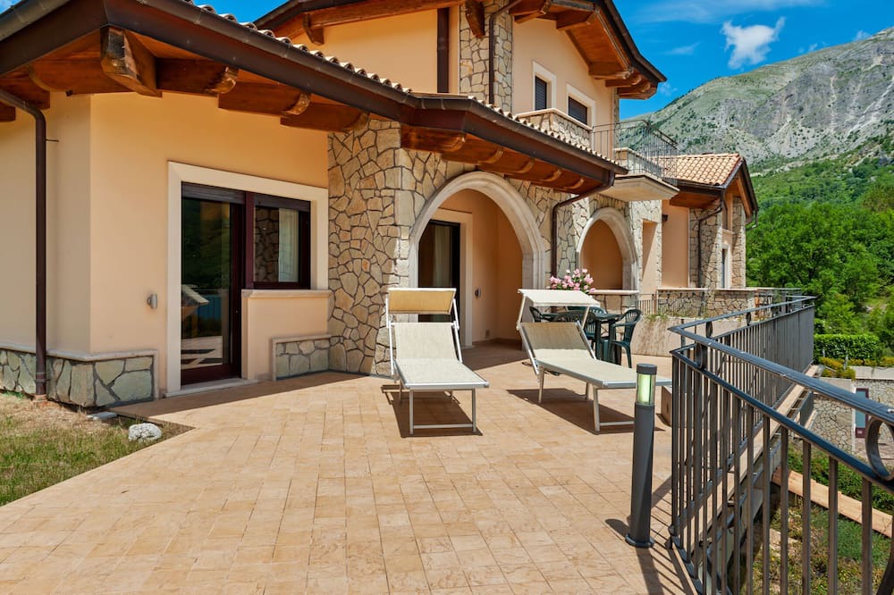 Photo of Patio Balcony in Villalago