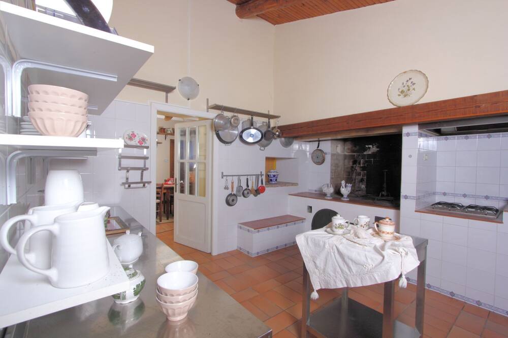 Photo of Kitchen in Acqualagna