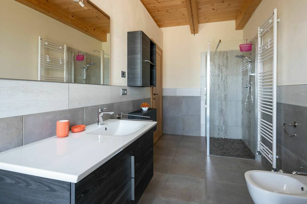 Photo of Bathroom in Monta