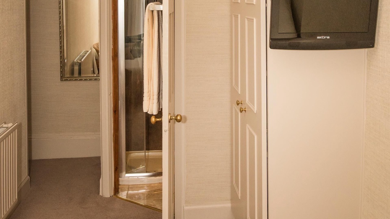 Photo of Bedroom in Newington