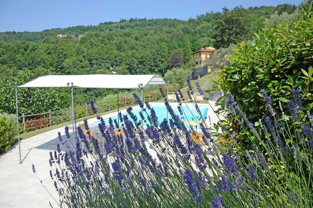 Photo of Outdoor in Saturnana