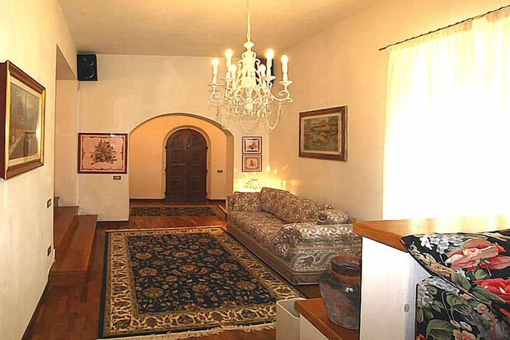Photo of Others in Saturnana