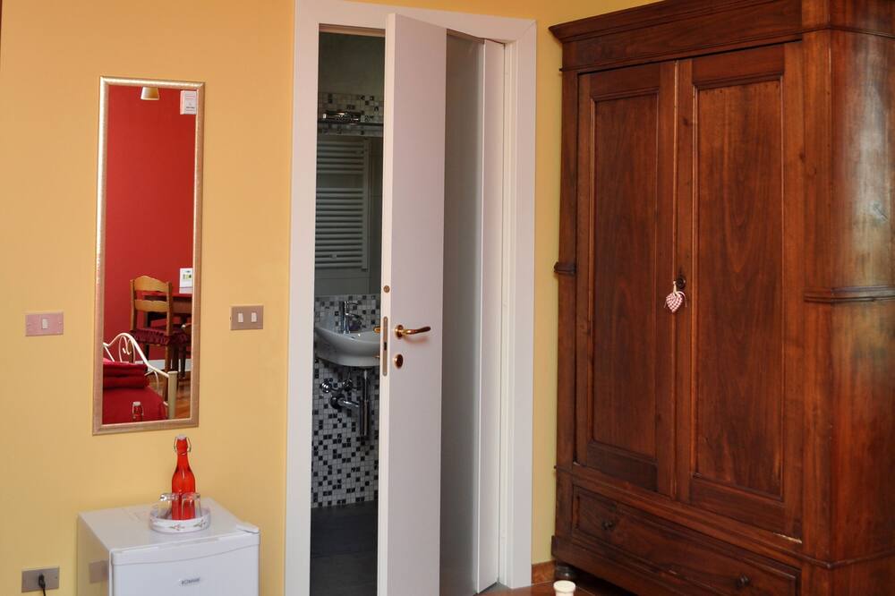 Photo of Bedroom in Borgofranco d'Ivrea