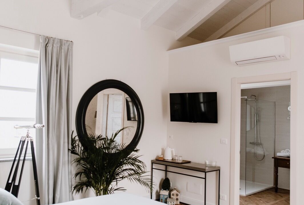 Photo of Bedroom in Mango