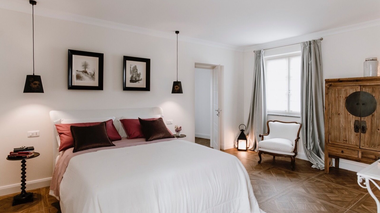 Photo of Bedroom in Mango