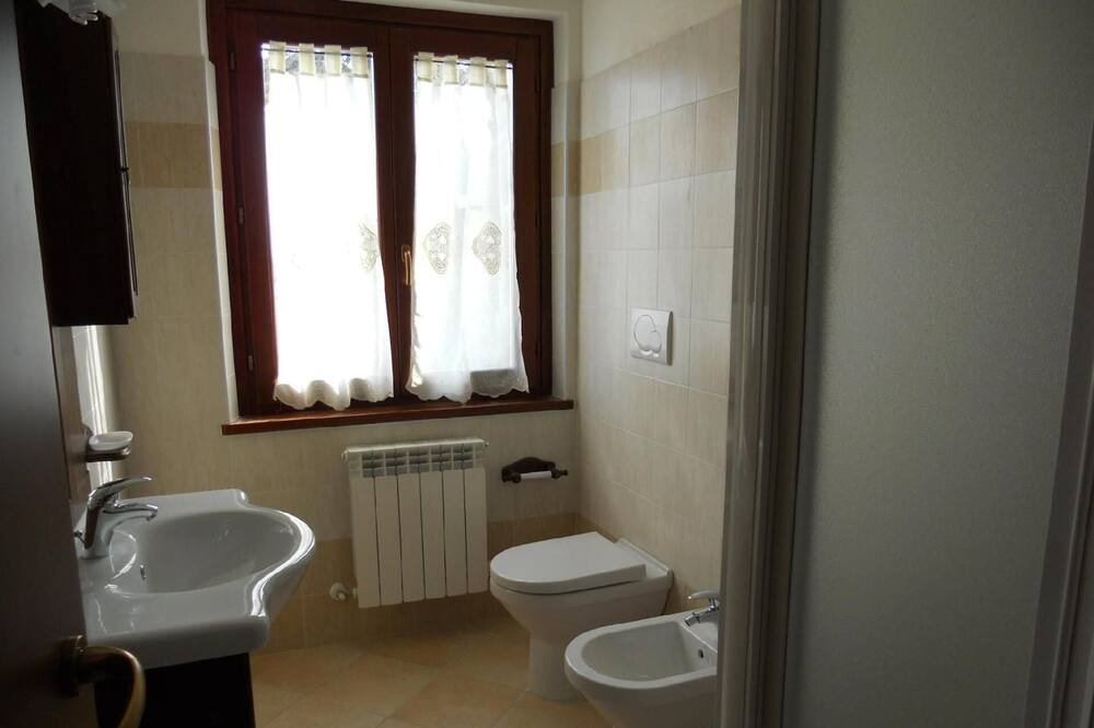 Photo of Bathroom in Acqualagna