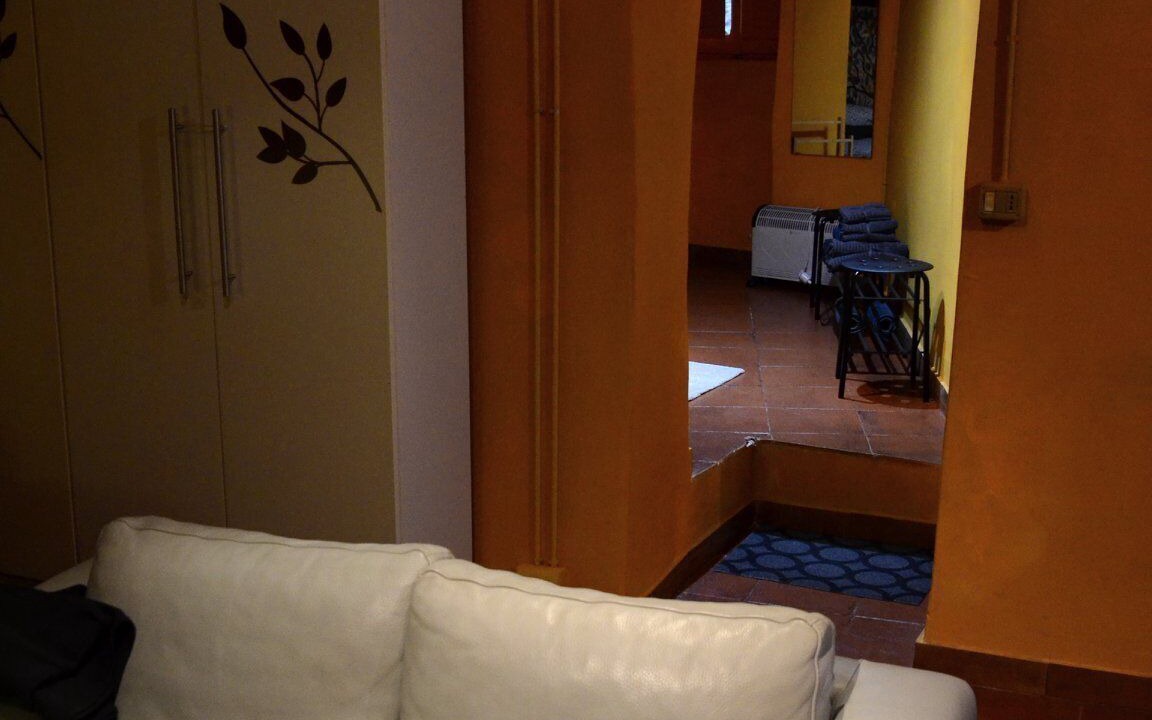 Photo of Livingroom in Calcata Historic Town