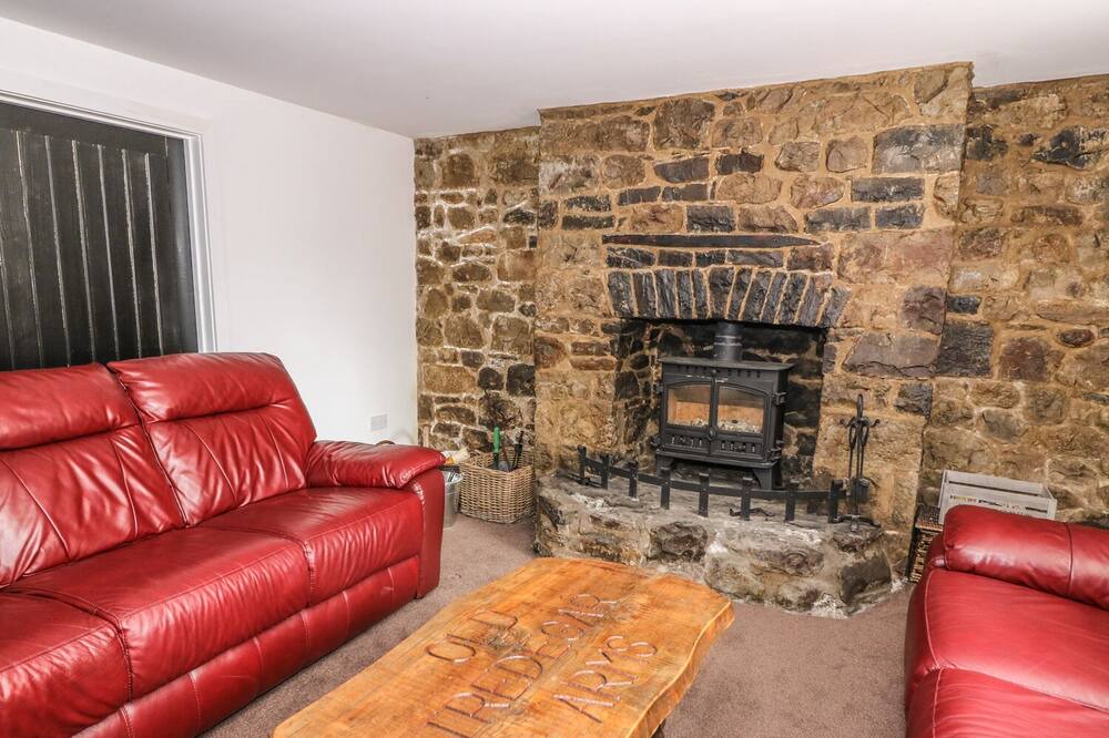 Photo of Livingroom in Margam