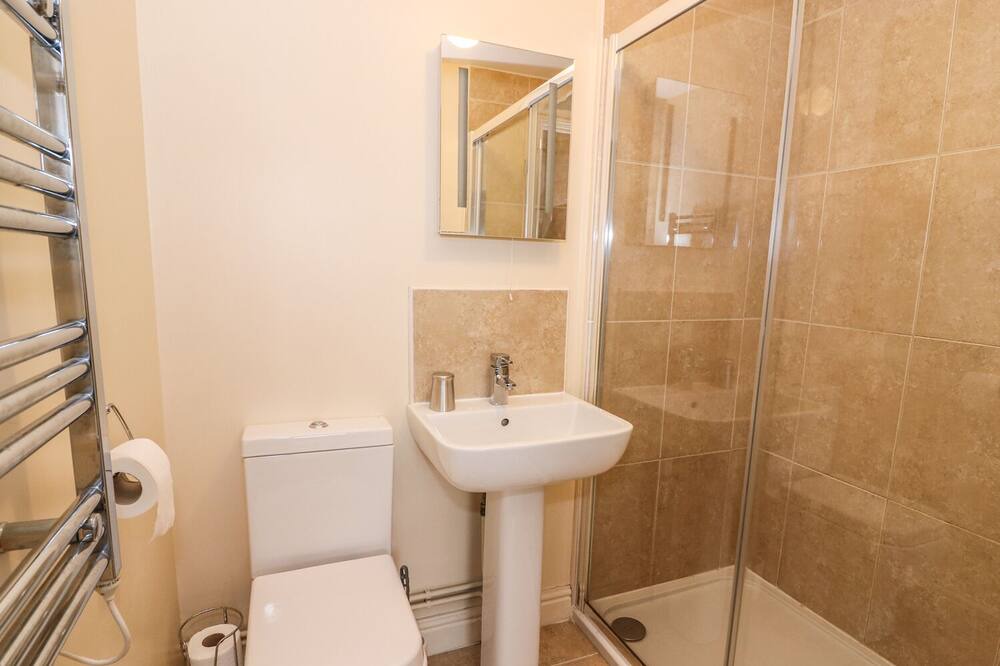 Photo of Bathroom in Margam