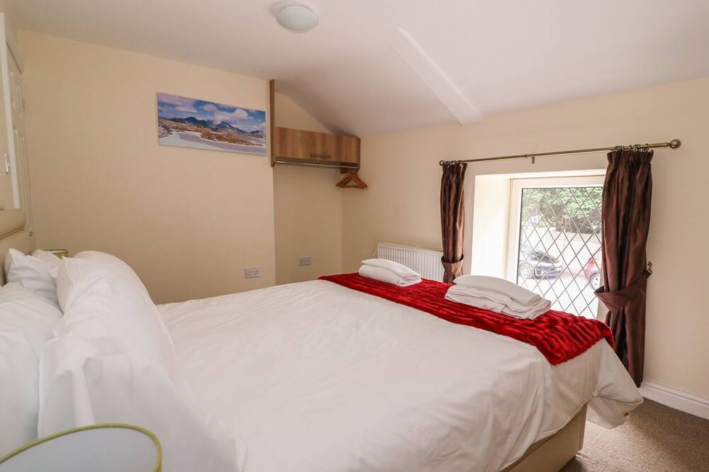Photo of Bedroom in Margam