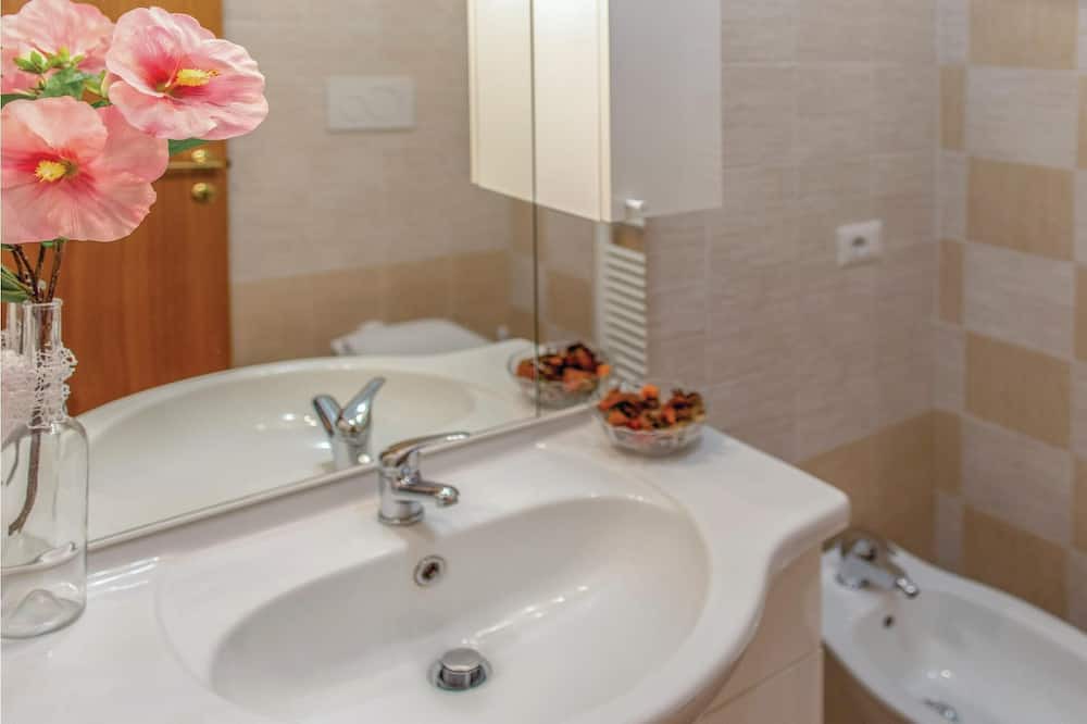 Photo of Bathroom in Porrena