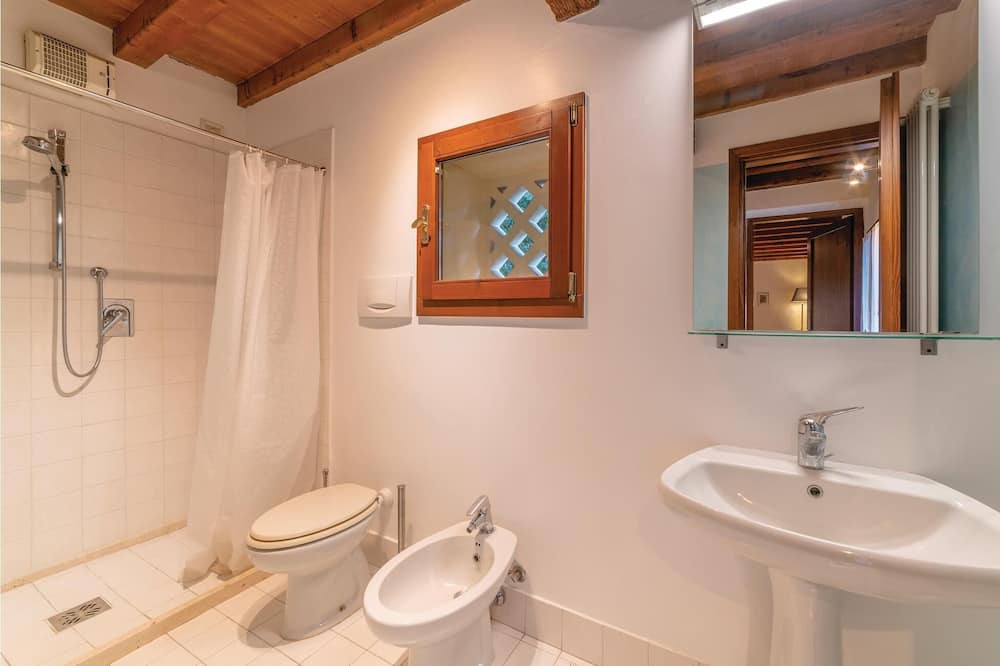 Photo of Bathroom in Castelgomberto