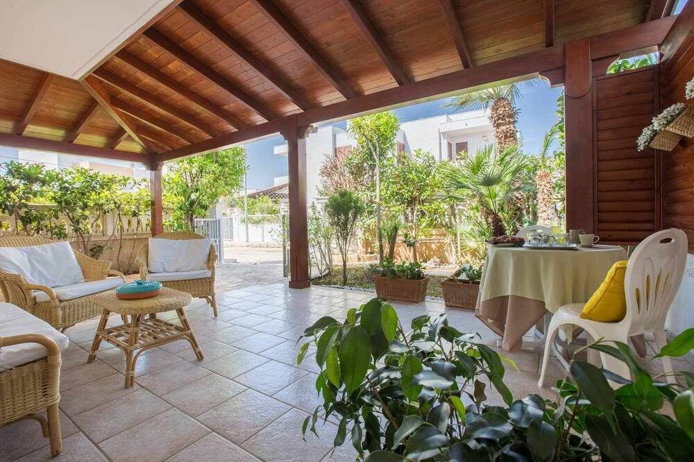 Photo of Patio Balcony in Torre Santa Sabina
