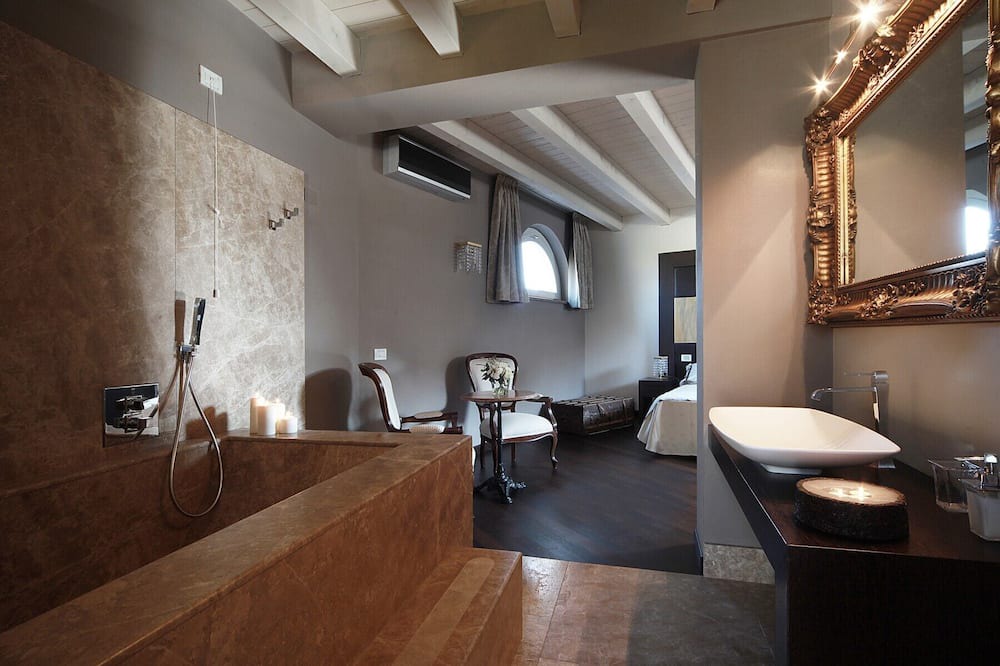 Photo of Bathroom in Pulciano