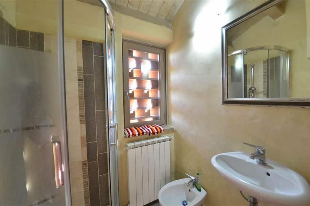 Photo of Bathroom in Vicopelago