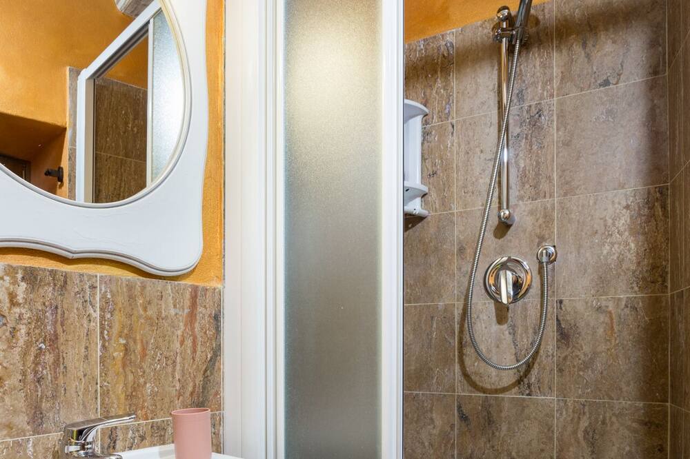 Photo of Bathroom in Precetto