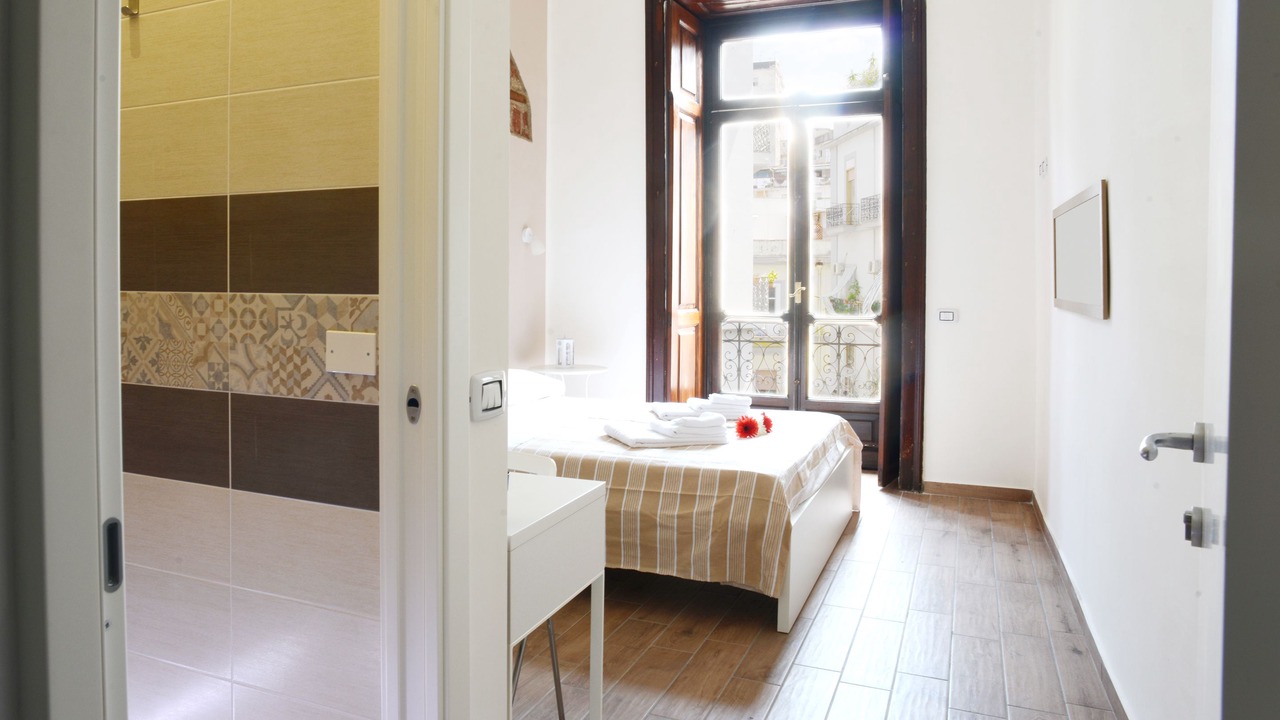 Photo of Bedroom in Naples City Centre