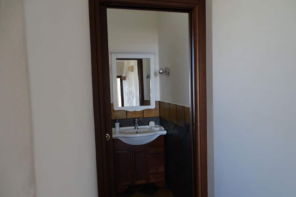 Photo of Bathroom in Contrada Fiori Sud