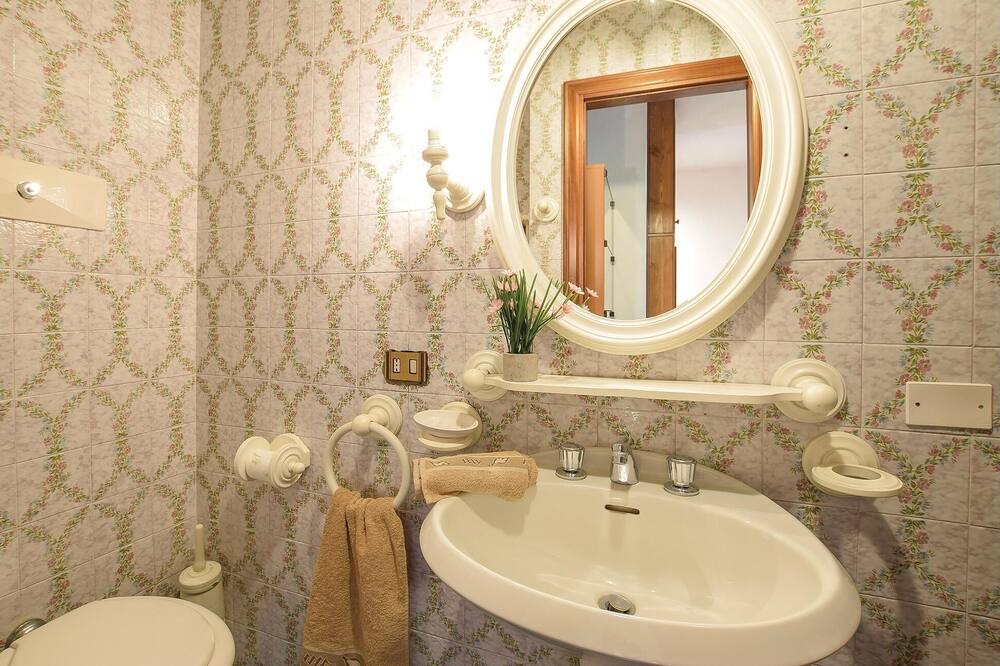 Photo of Bathroom in Isola Vicentina