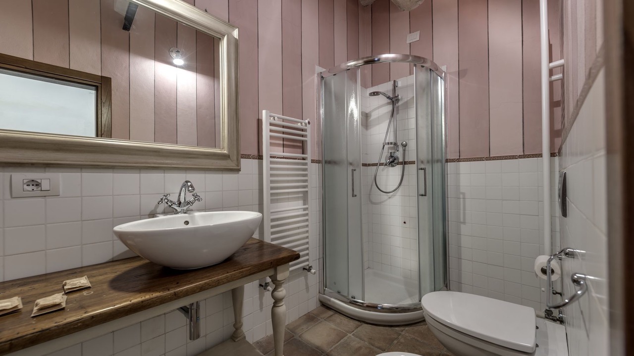 Photo of Bathroom in Neri