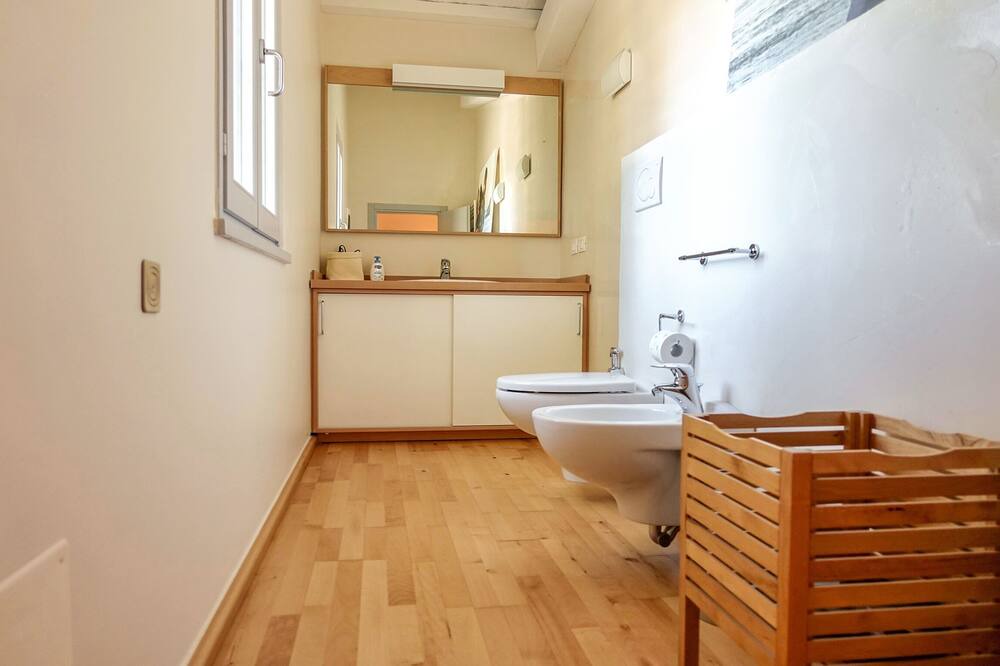 Photo of Bathroom in Calmazzo